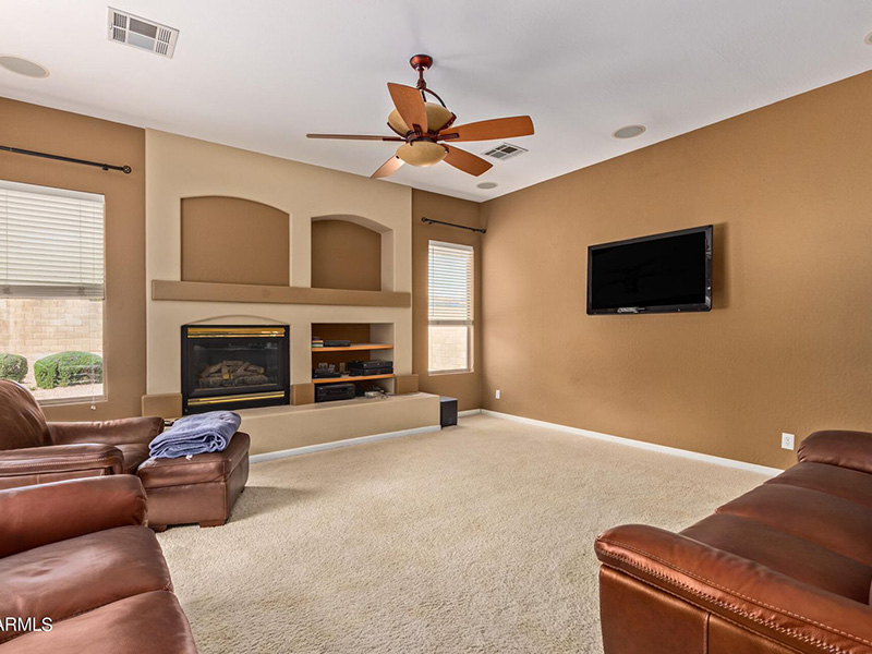 4636 W Villa Linda DR, Glendale Living 3