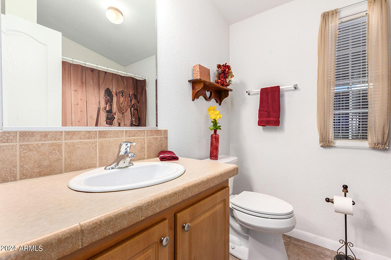 10960 N 67th Ave #39 Glendale 2nd Bathroom