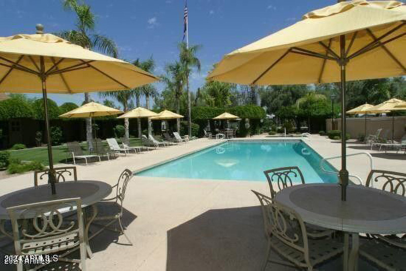 10960 N 67th Ave #39 Glendale Community Pool