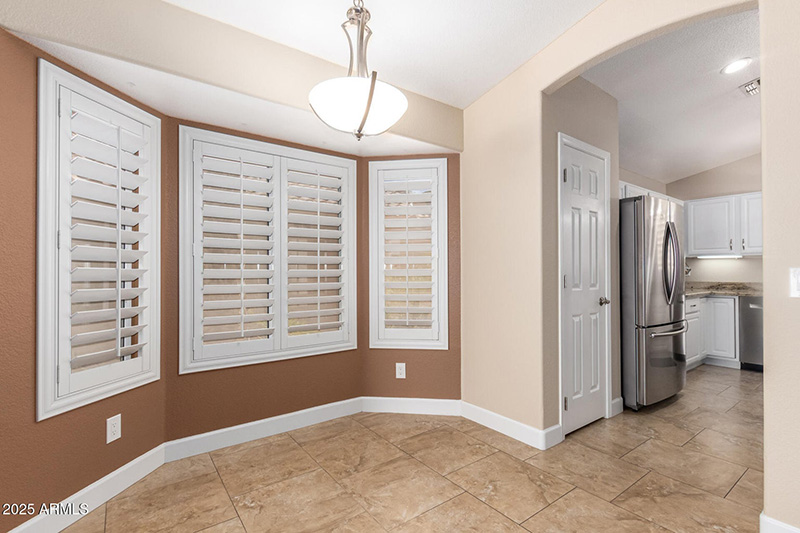 17787 N Lainie Ct Dining