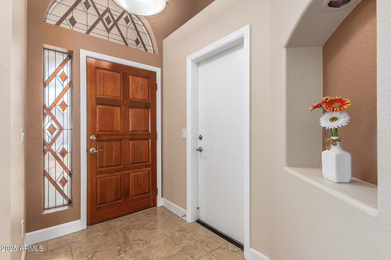 17787 N Lainie Ct Entry