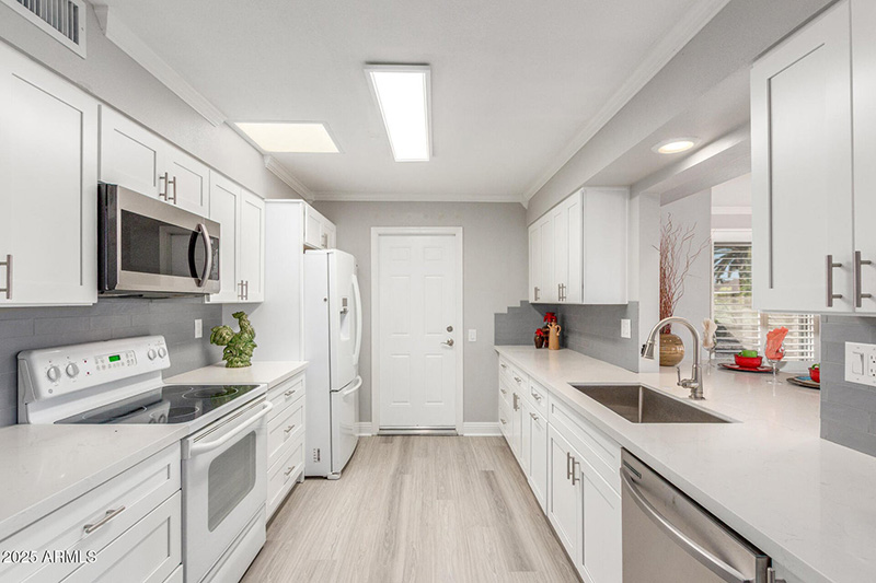 10826 W Brookside Dr Sun City Kitchen 3