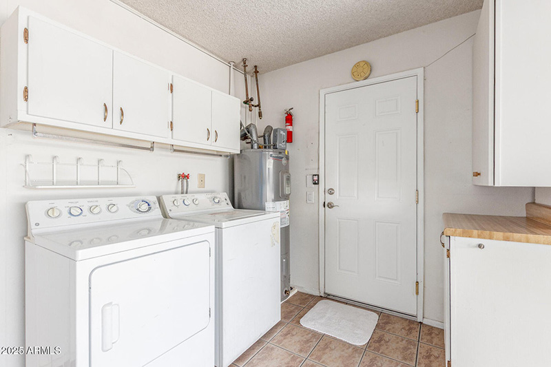 10826 W Brookside Dr Sun City Laundry Room
