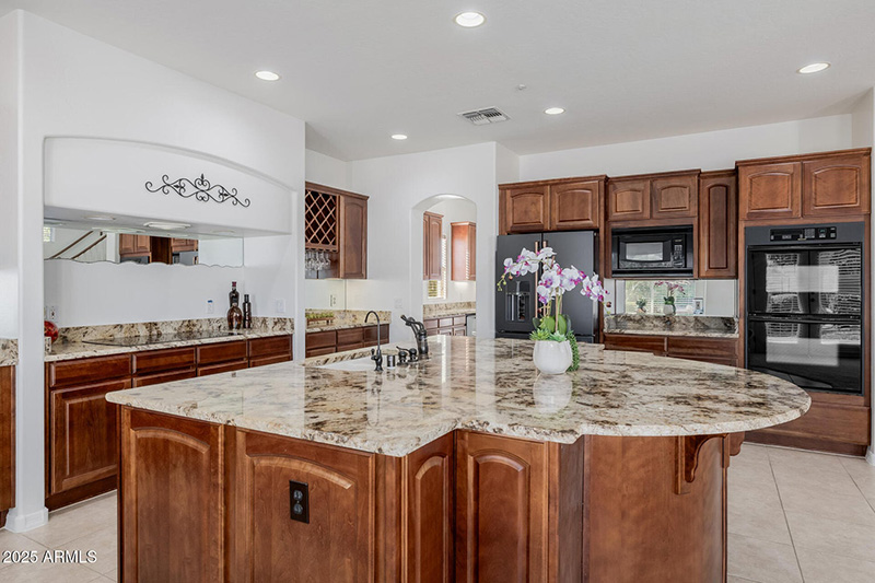 7281 Celio Grande Ave Peoria Kitchen
