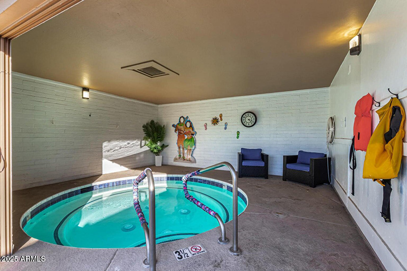 16225 N Cave Creek Rd 79 Hottub