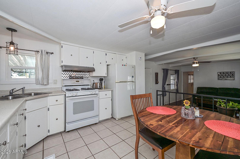 16225 N Cave Creek Rd 79 Kitchen