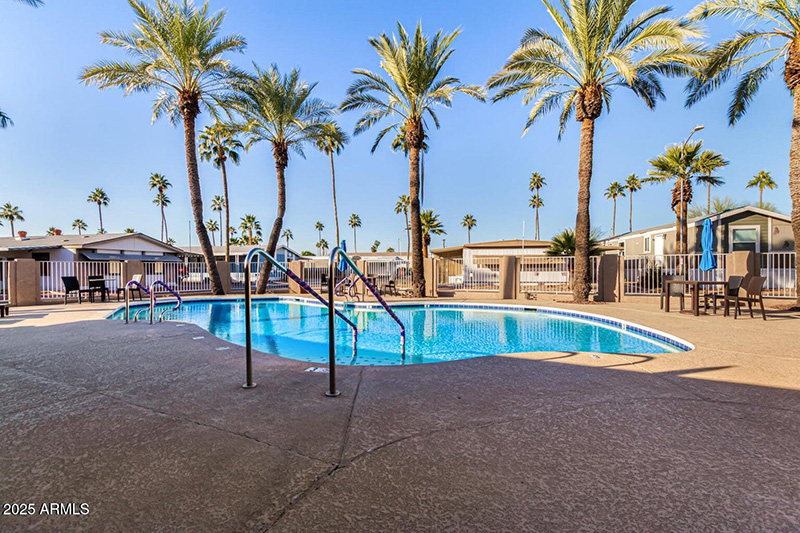 16225 N Cave Creek Rd 79 Pool